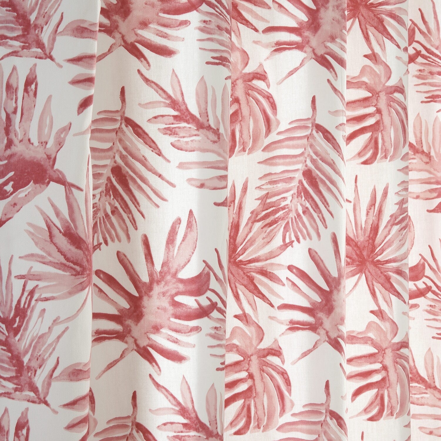Exclusive Fabrics Coastal Leaf Cascade Printed Cotton Room Darkening Curtain (1 Panel)