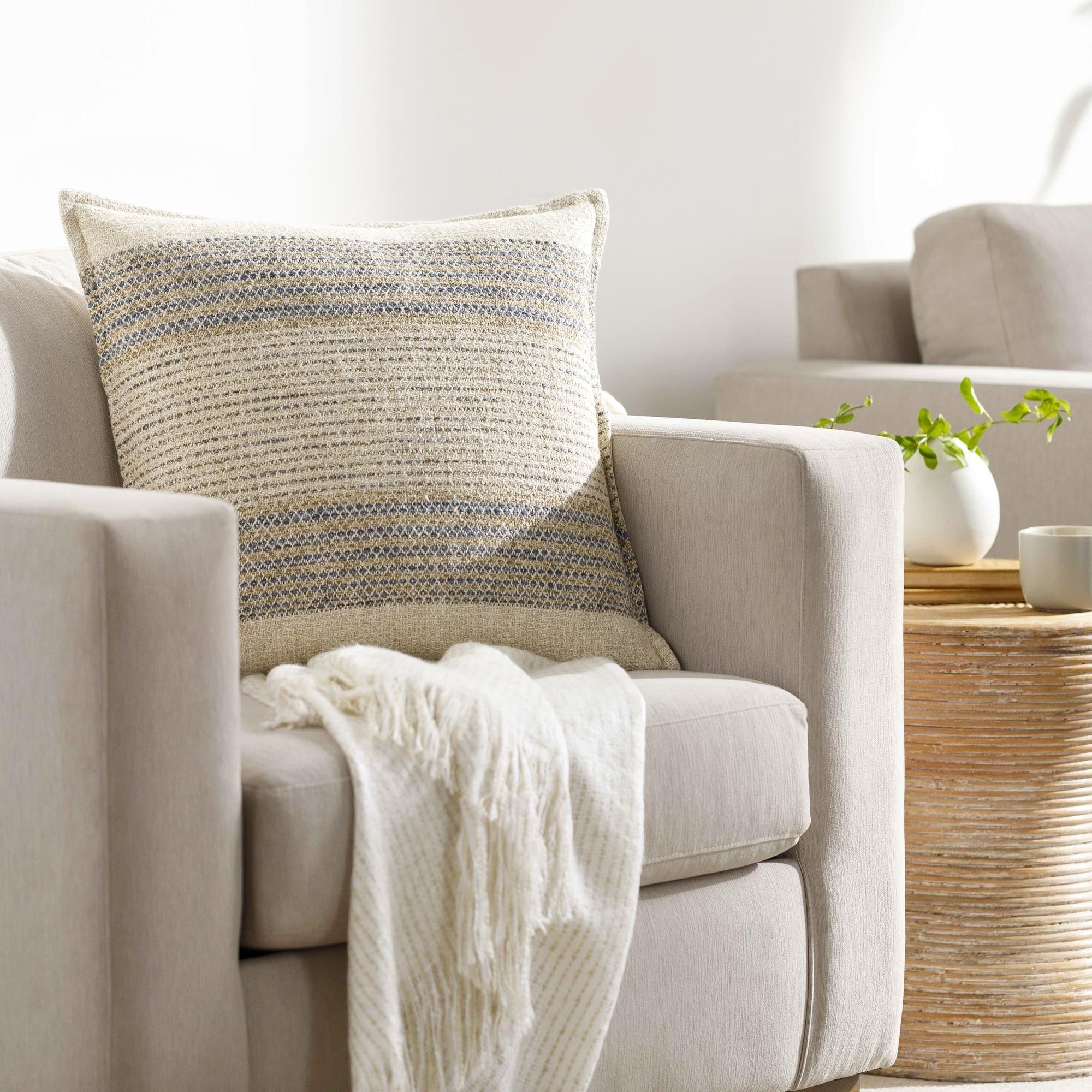 Artistic Weavers Salvatore Woven Throw Pillow