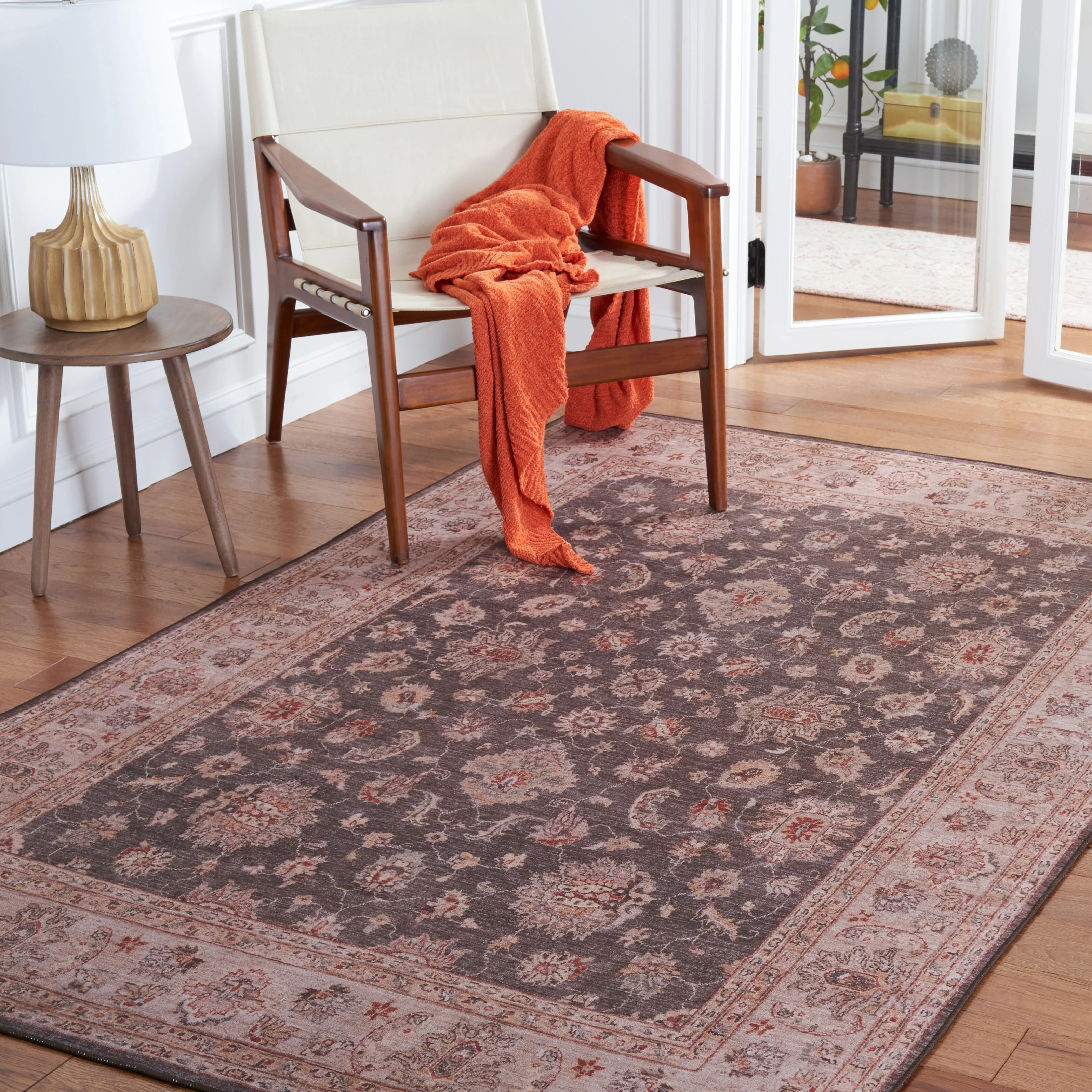 SAFAVIEH Tucson Machine Washable Slip Resistant Lissie Oriental Rug
