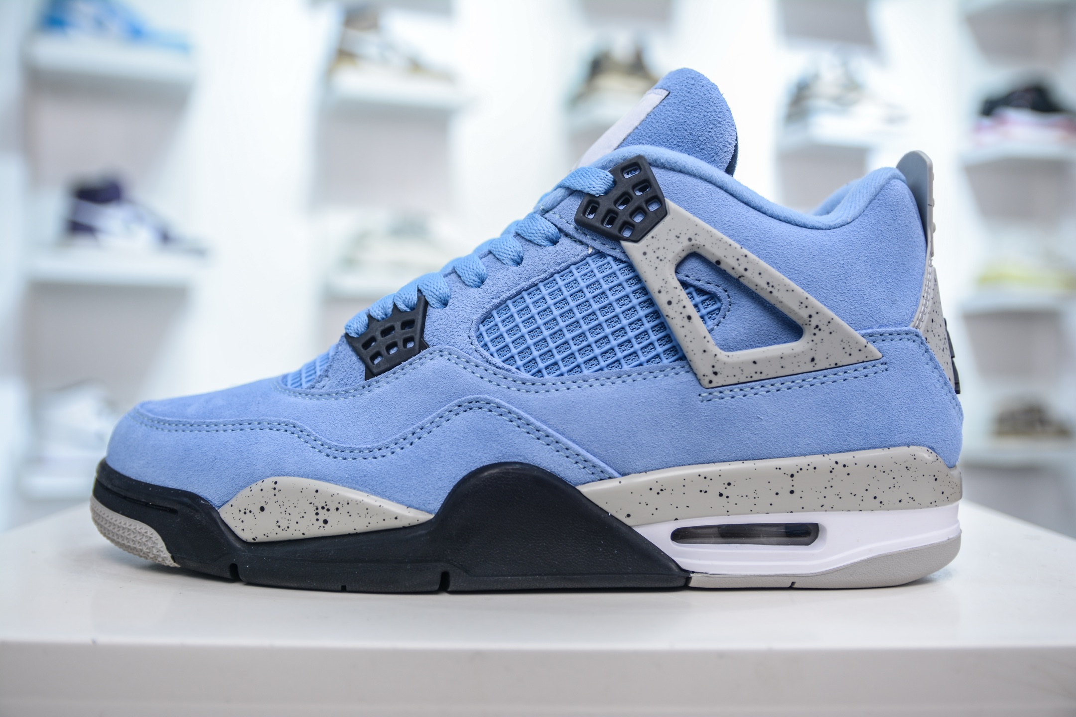 Air Jordan AJ4 Retro SE University Blue