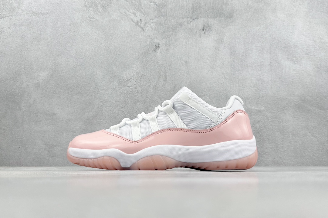 Air Jordan 11 Low Legend Pin
