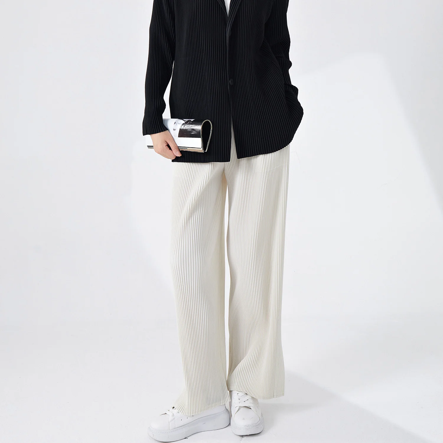 2025 Miyake Casual Pants Women's Counter Quality Advanced Sense Men's and Women's Same Folded Wide Leg Pants Loose Versatile Straight Pants - Deanwangkt