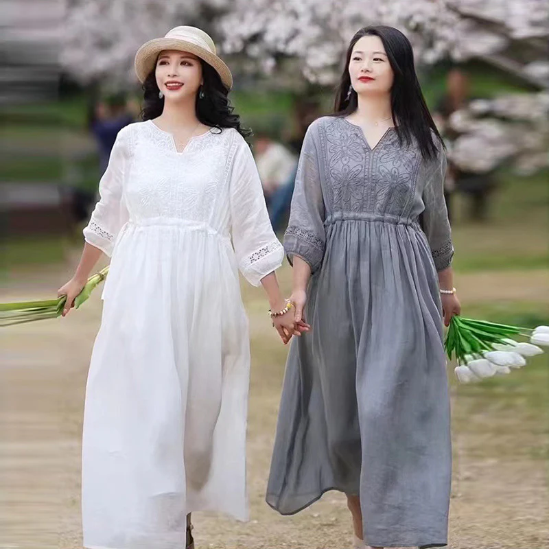 High-end temperament vacation casual V-neck embroidered dress  summer new literary and retro elegant long dress - Deanwangkt