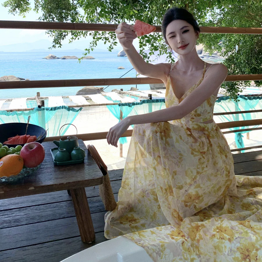 2025 Seaside vacation dress  coffee break niche waist yellow floral suspender beach dress photo pendulum dress - Deanwangkt