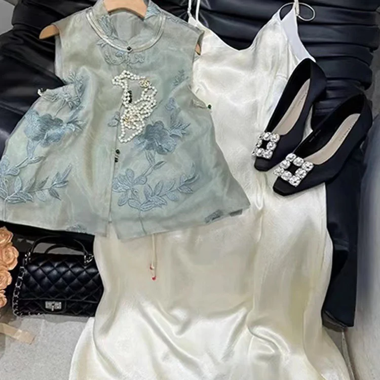 2025 In the summer of popular, the new Chinese-style women's clothing is popular this year. Beautiful suspender dresses and vest suits are popular. - Deanwangkt