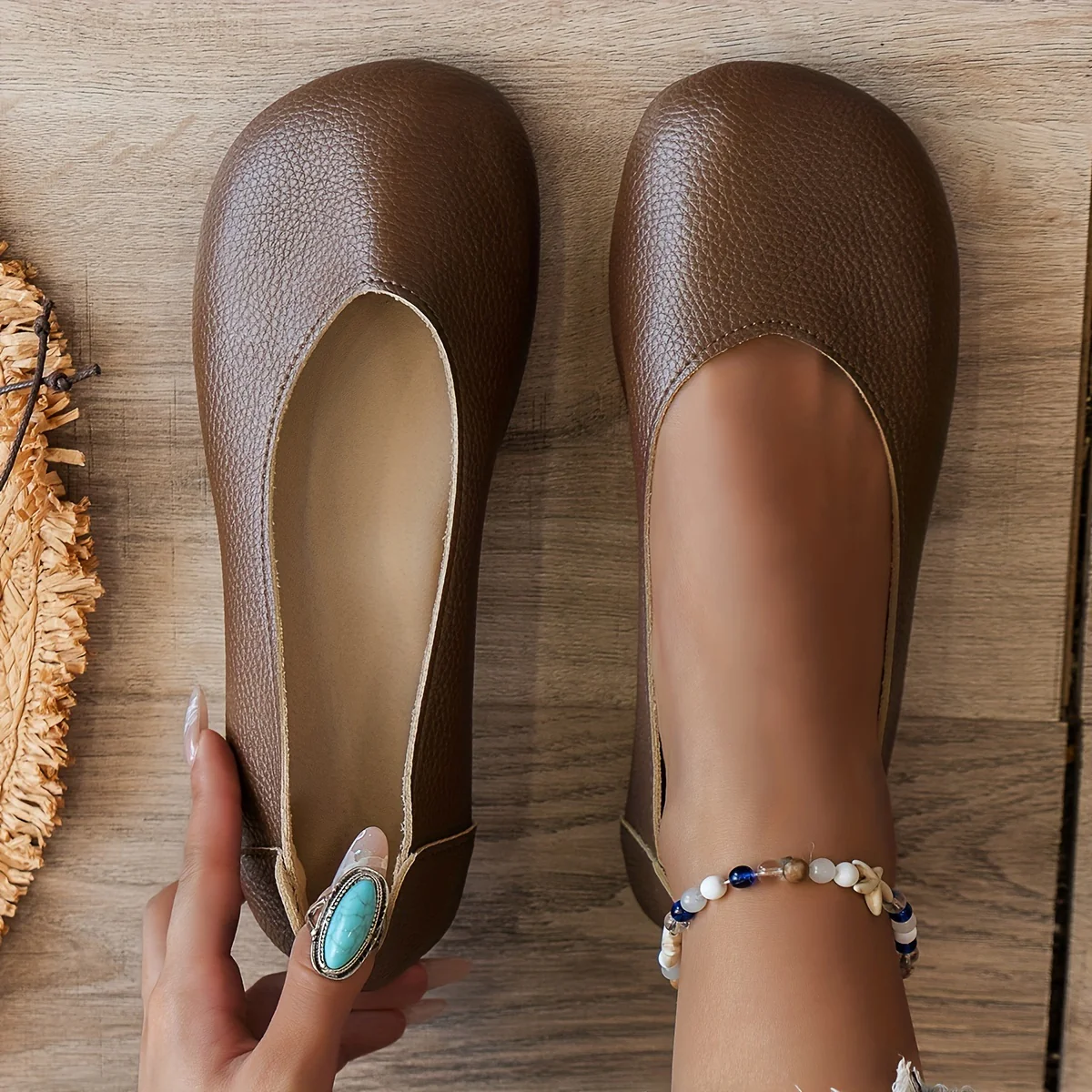 Chic Lightweight Mary-jane Flats for Women - All-Season Elegant Slip-On Work Shoes in Solid Color - Deanwangkt