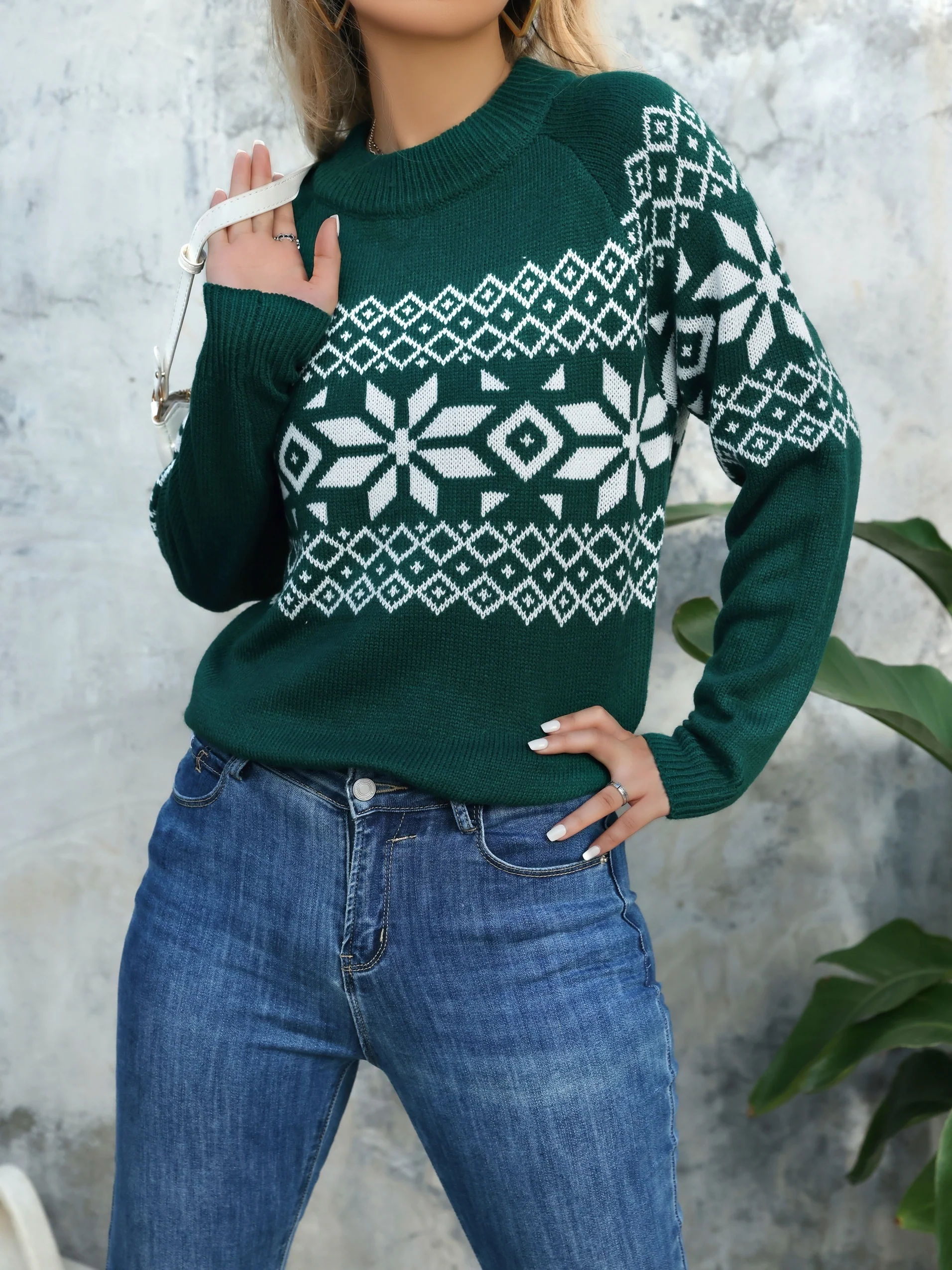 Elegant Geometric Pattern Crew Neck Sweater - Soft, Stretchy, Long Sleeve Knit Top with Raglan Design for Fall and Winter - Perfect for Christmas Parties and Casual Occasions - Deanwangkt