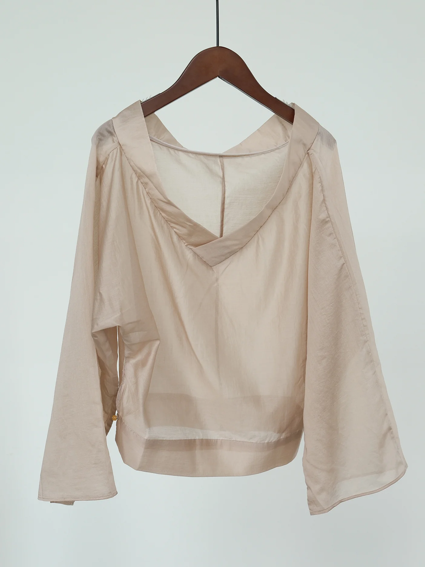 yuppie glossy Tencel V-neck shirt, oriental aesthetic light Chinese slim top S24145 - Deanwangkt