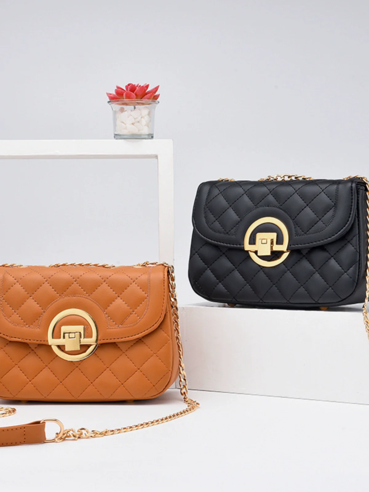 Women's bag  new fashion versatile mini small fragrant wind diamond chain bag shoulder messenger bag small square bag - Deanwangkt