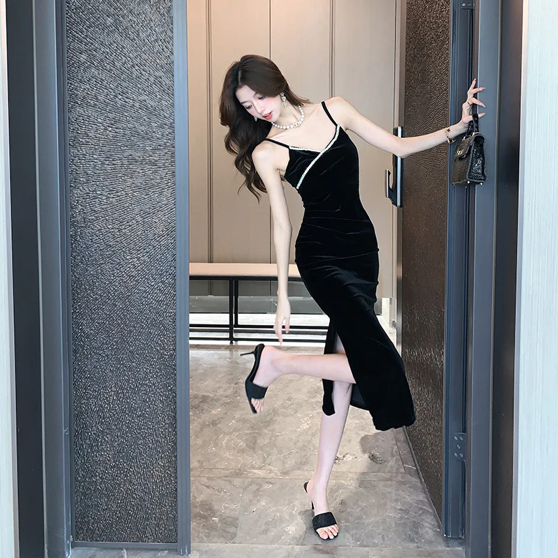 2025 high-end temperament feminine suspender dress women's autumn new Spice Girl velvet hip skirt small black dress - Deanwangkt