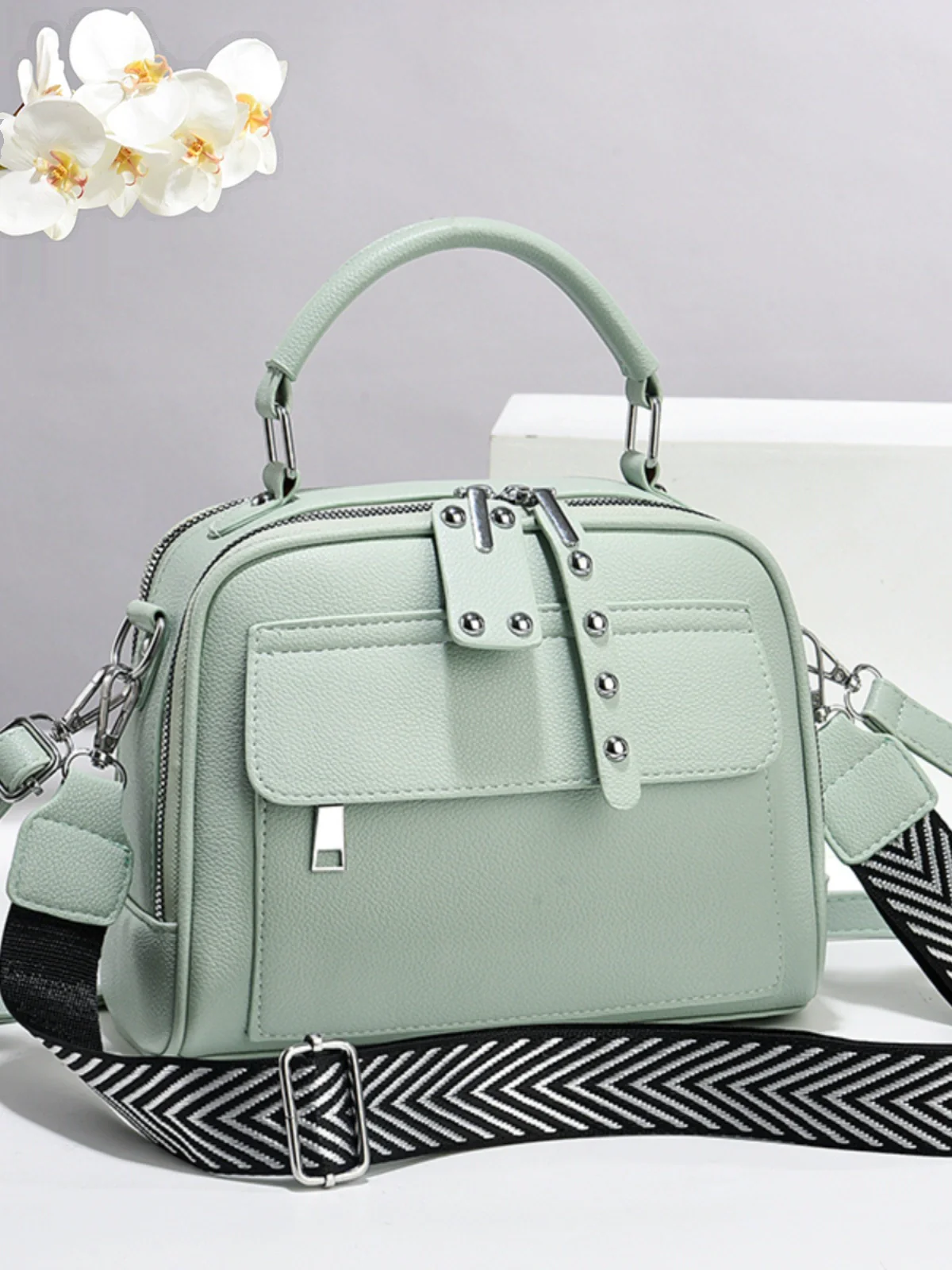 Women's bag  new fashion versatile Popular style retro simple light luxury shoulder messenger bag small square bag women - Deanwangkt