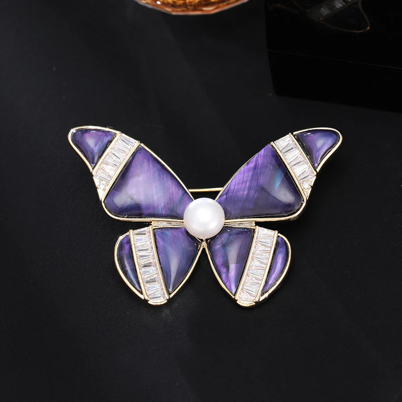 2025 High-end light luxury butterfly natural mother shell freshwater pearl brooch female high-end temperament elegant coat insect pin - Deanwangkt