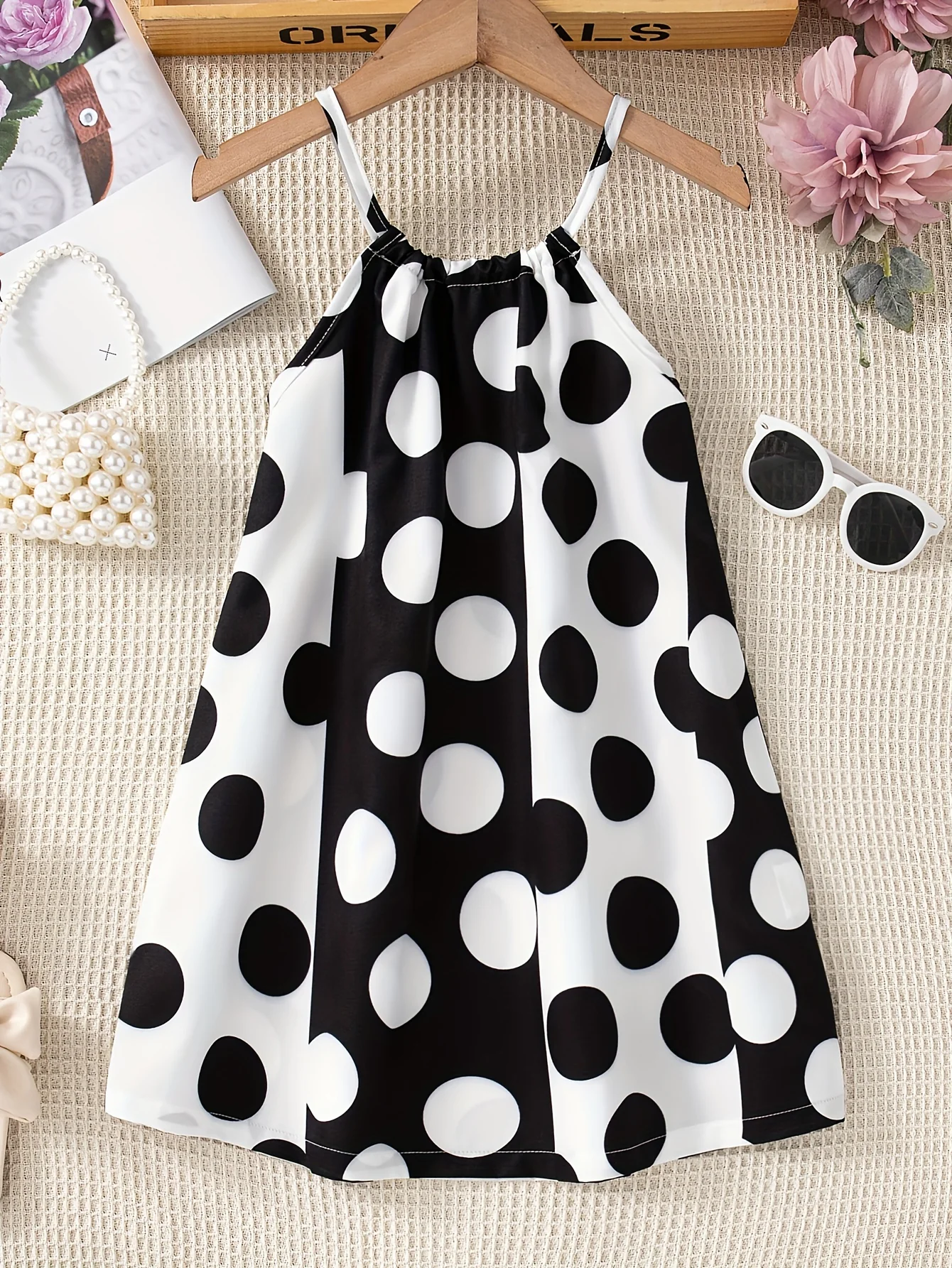 Girls Charming Polka Dot Summer Dress - Chic Thin Straps, Sleeveless, Vibrant Print, Regular Fit, Knee-Length - Ideal for Stylish Casual Outings - Deanwangkt