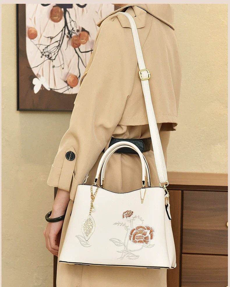 Fashion women's bag  new fashion versatile national style middle-aged women's handbag shoulder messenger bag women - Deanwangkt