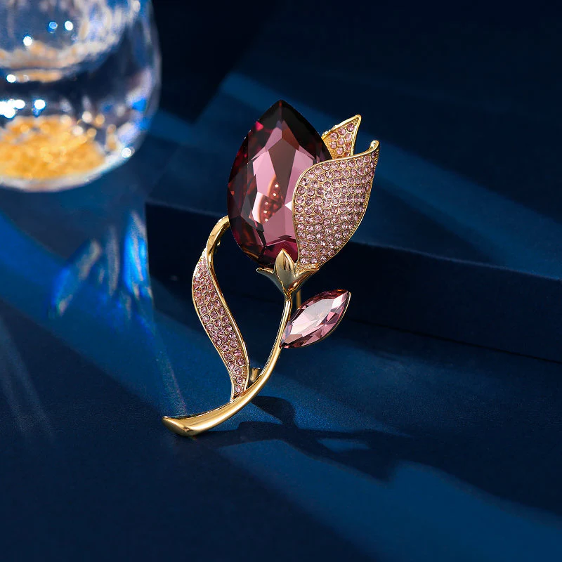 2025 High-end crystal flower brooch anti-light luxury high-end new light luxury temperament autumn and winter blazer accessories - Deanwangkt