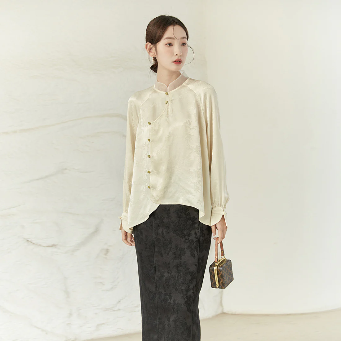 New Chinese suit, white retro stand-up collar horse skirt top, women's simple short shirt B0140 skirt suit - Deanwangkt