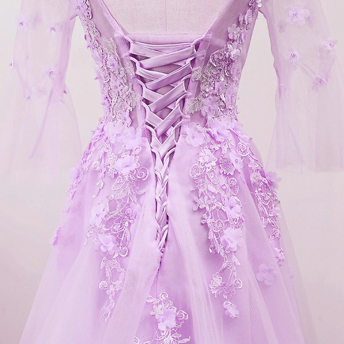 Solvbao Light Purple Tulle V-neckline Lace Applique New Prom Dress , Lavender Party Dress - Deanwangkt