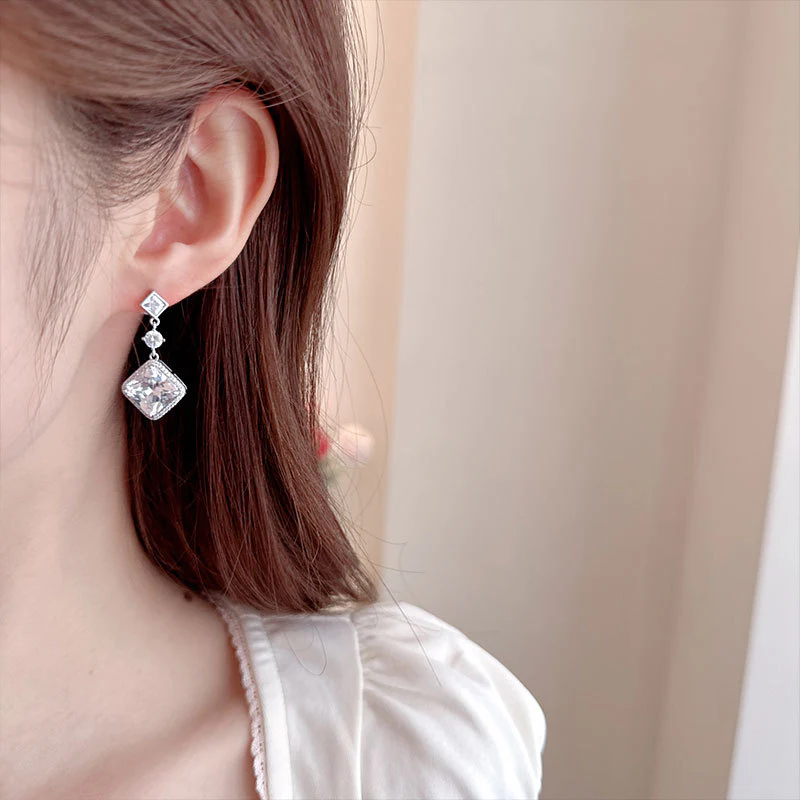 2025 popular New  Light Luxury Earrings Rhombus Geometric Design Sense Sugar Cube Celebrity Temperament Premium Wedding Earrings - Deanwangkt