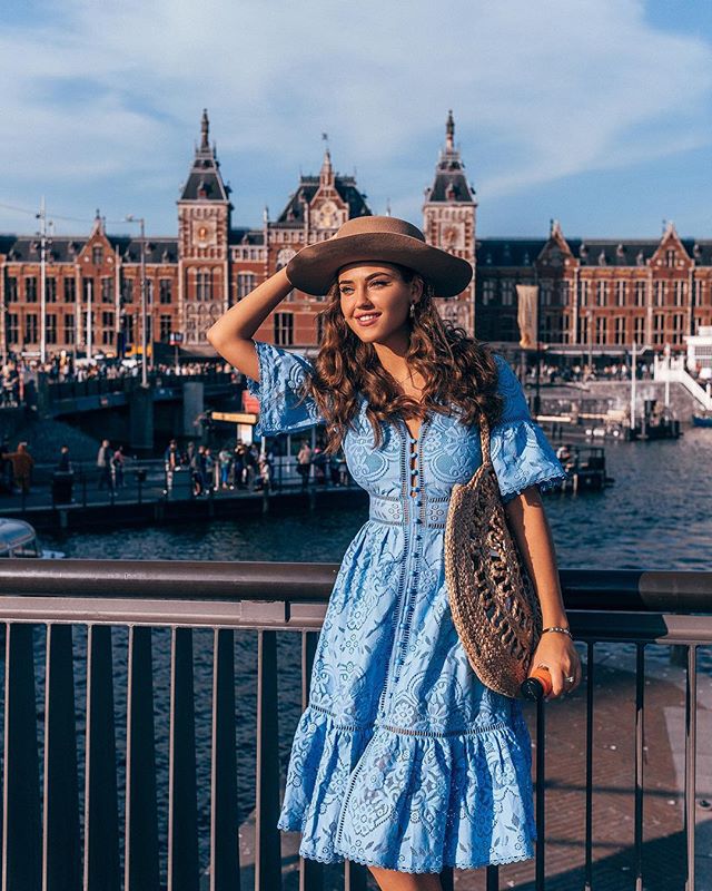 2020 summer new 2025 Popular trade women's clothing  V-neck short-sleeved hollow single-breasted lace dress new - Deanwangkt