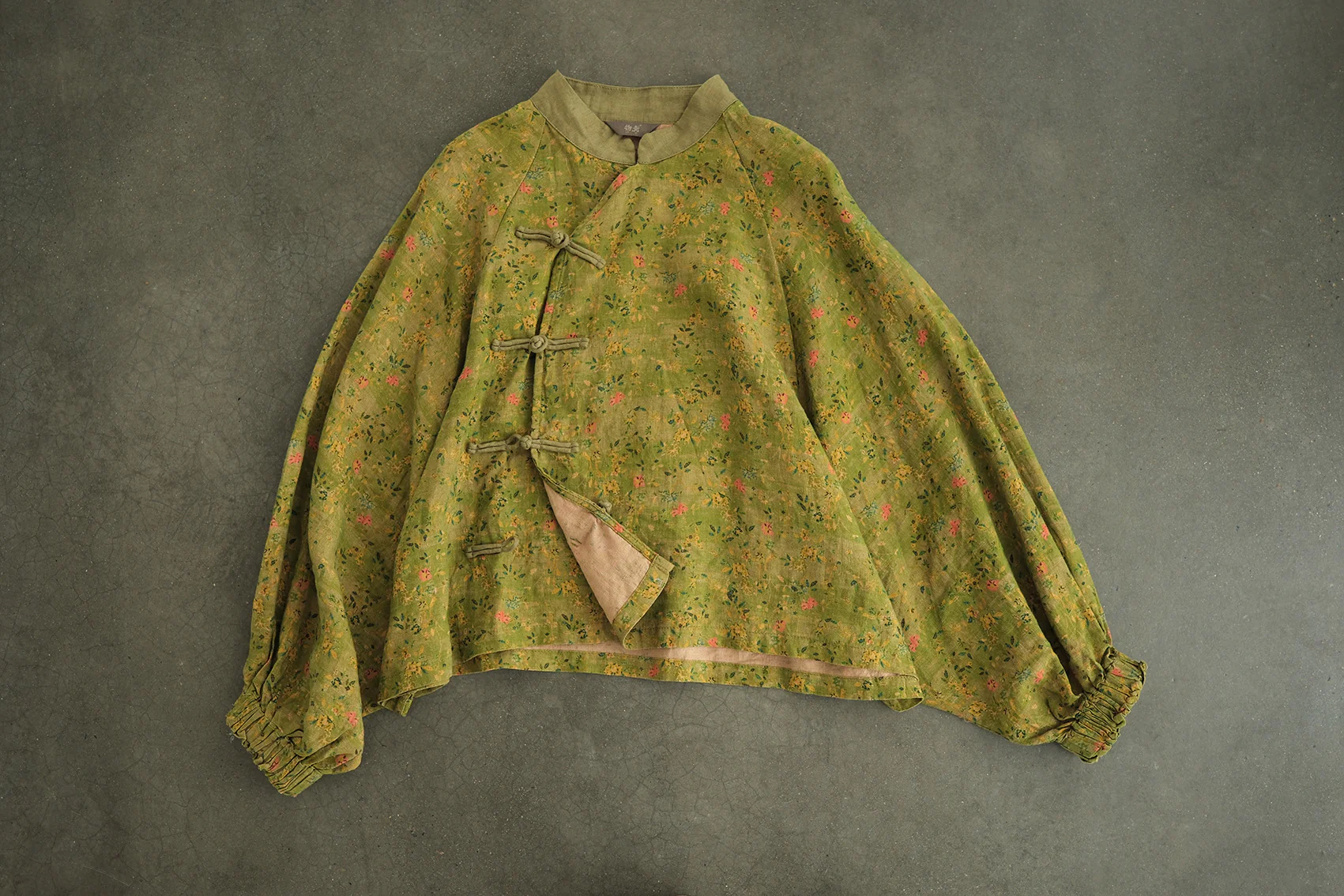 Guochao antique printed bat-sleeved diagonal shirt, retro loose personalized linen top S23039 - Deanwangkt