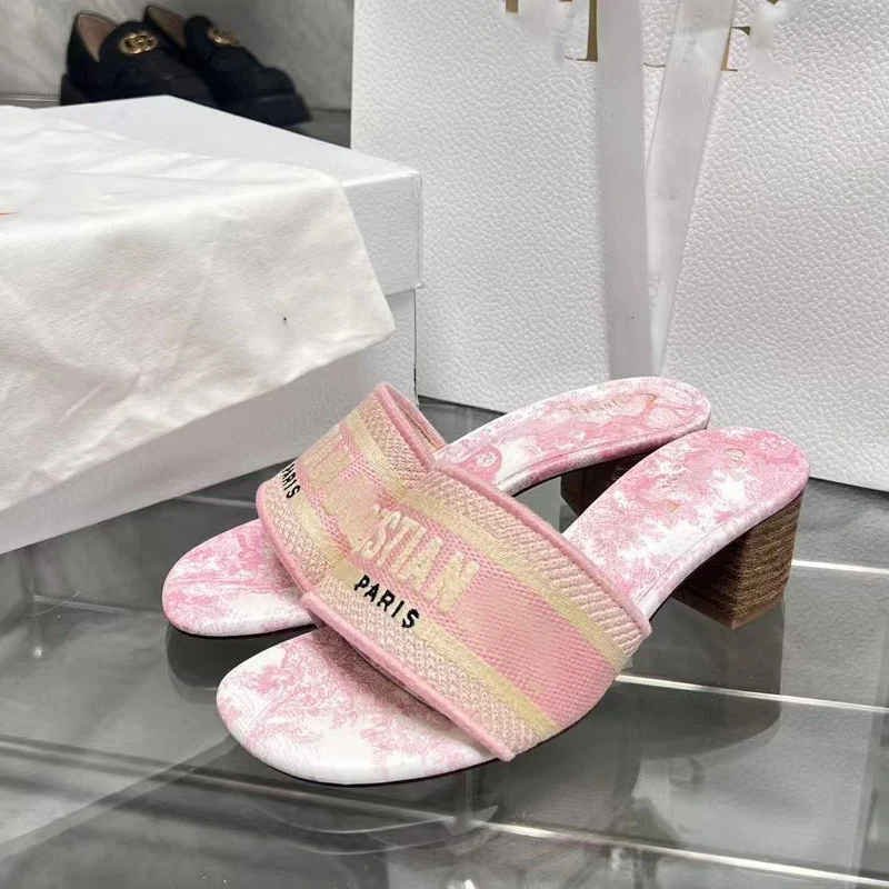 DEANWANGK  Women's Thick High Heel Slippers D Letter Three-Dimensional Embroidery European and American Foreign Trade Slippers Fashion Leisure Sandals Cross-Border - Deanwangkt