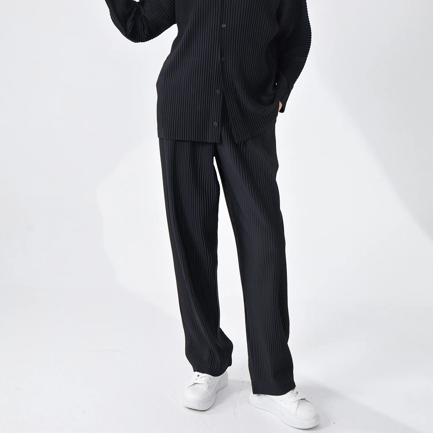 2025 Miyake Casual Pants Women's Counter Quality Advanced Sense Men's and Women's Same Folded Wide Leg Pants Loose Versatile Straight Pants - Deanwangkt