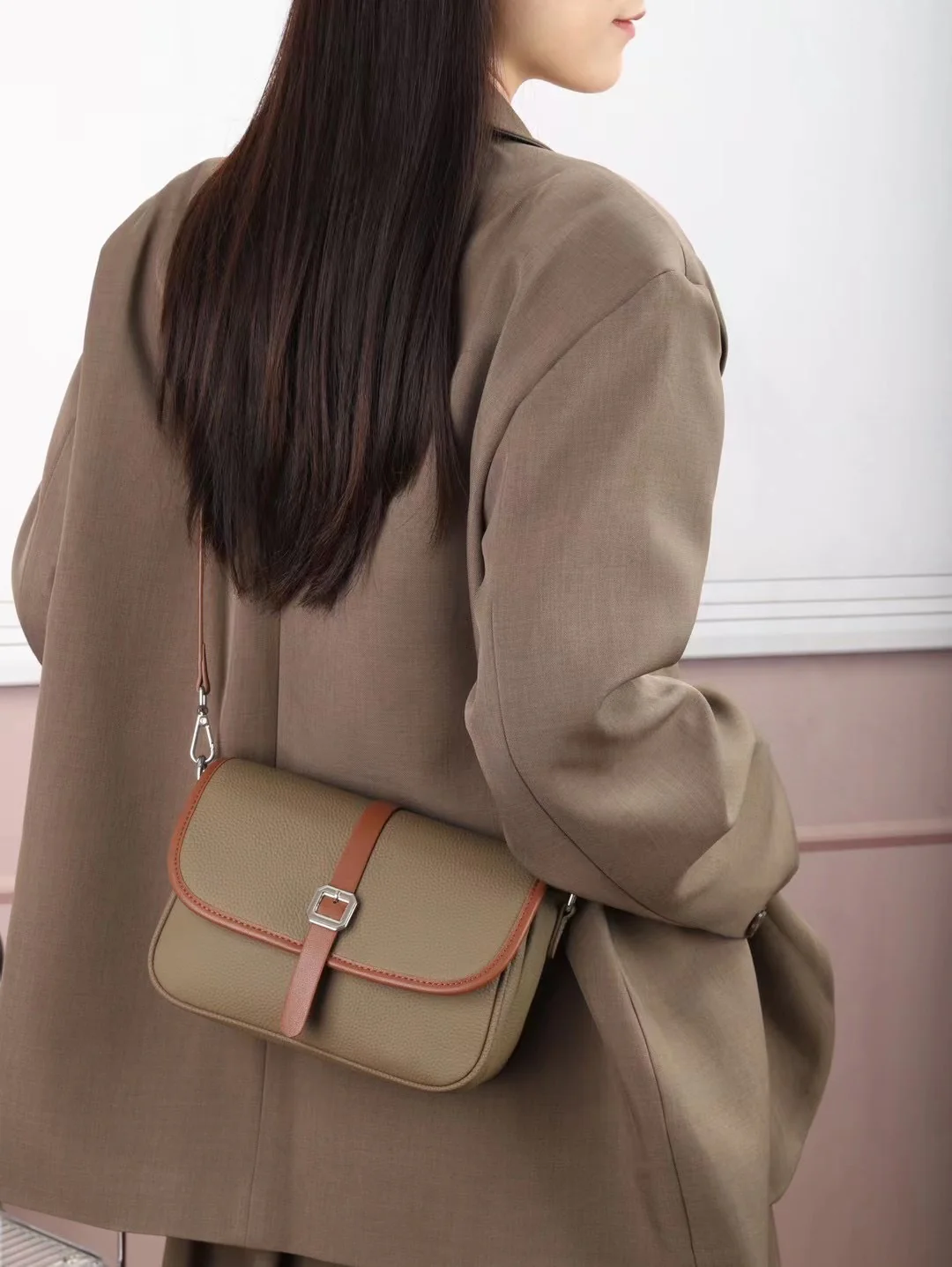 New leather women's bag first layer cowhide TOGO leather contrasting color messenger bag women's small square bag casual versatile bag cover 602 - Deanwangkt