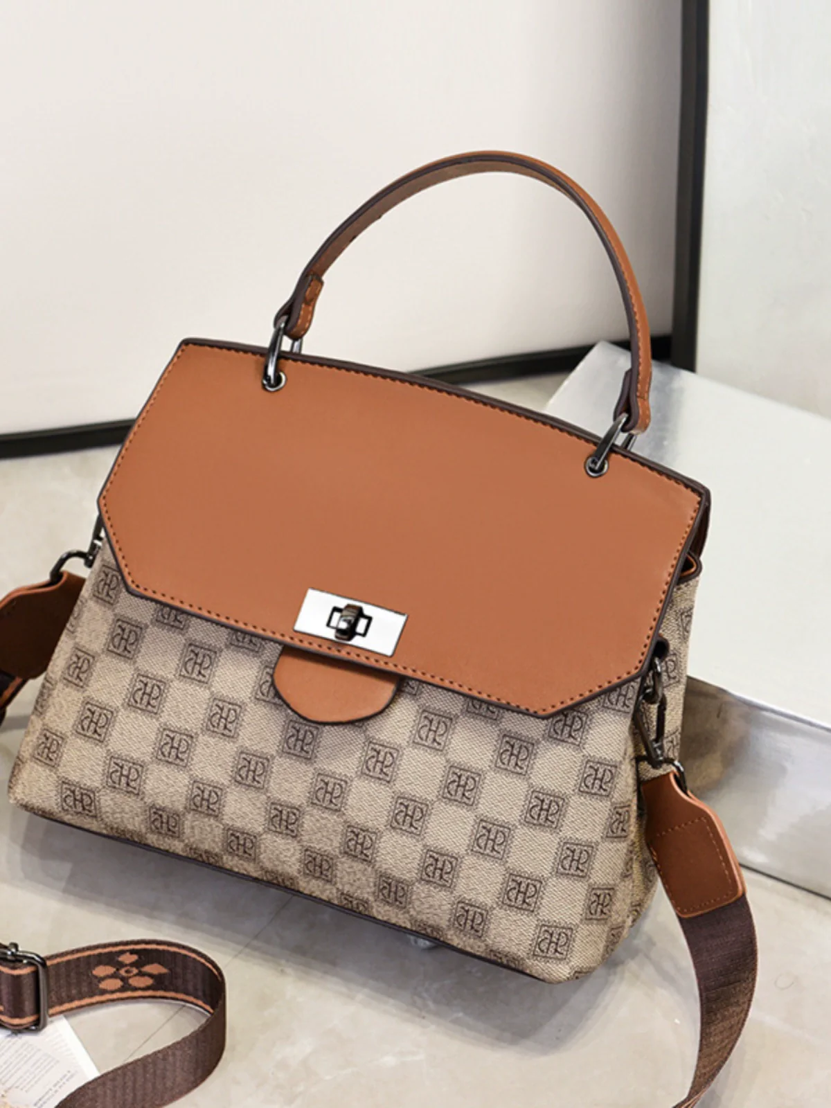 Women's bag  new fashion versatile autumn and winter temperament handbag high-end commuter shoulder messenger bag women - Deanwangkt