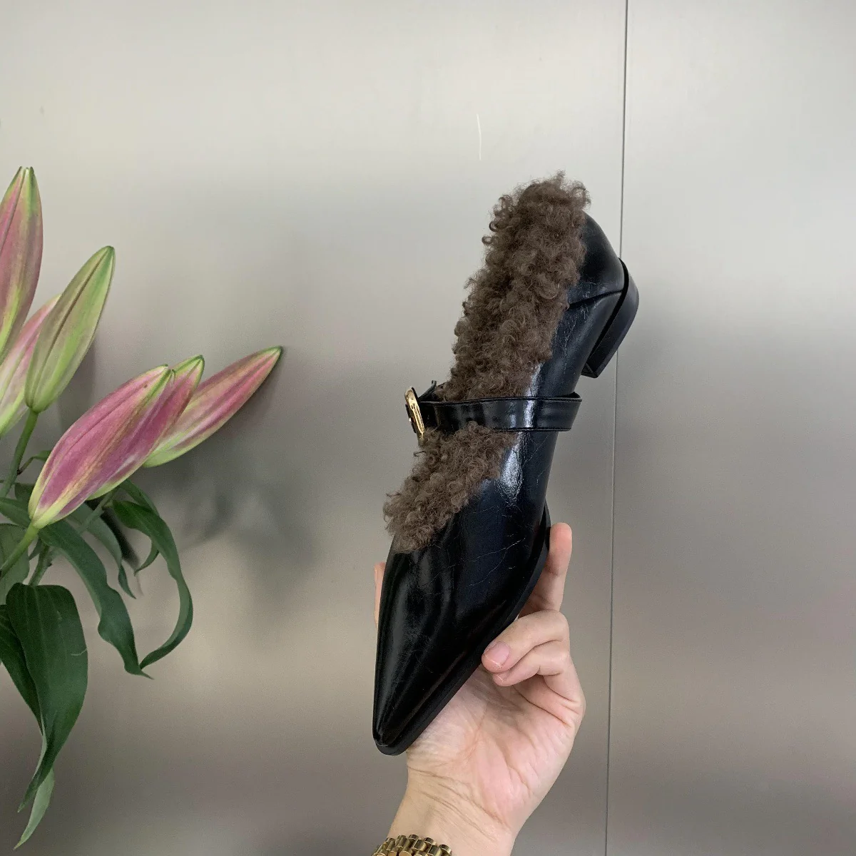 2025  Popularan Station Spring and Autumn popular New Mao Mao Shallow Mouth Pointed Head One Foot Mary Jane Shoes Women's Rhinestone Flat Shoes - Deanwangkt