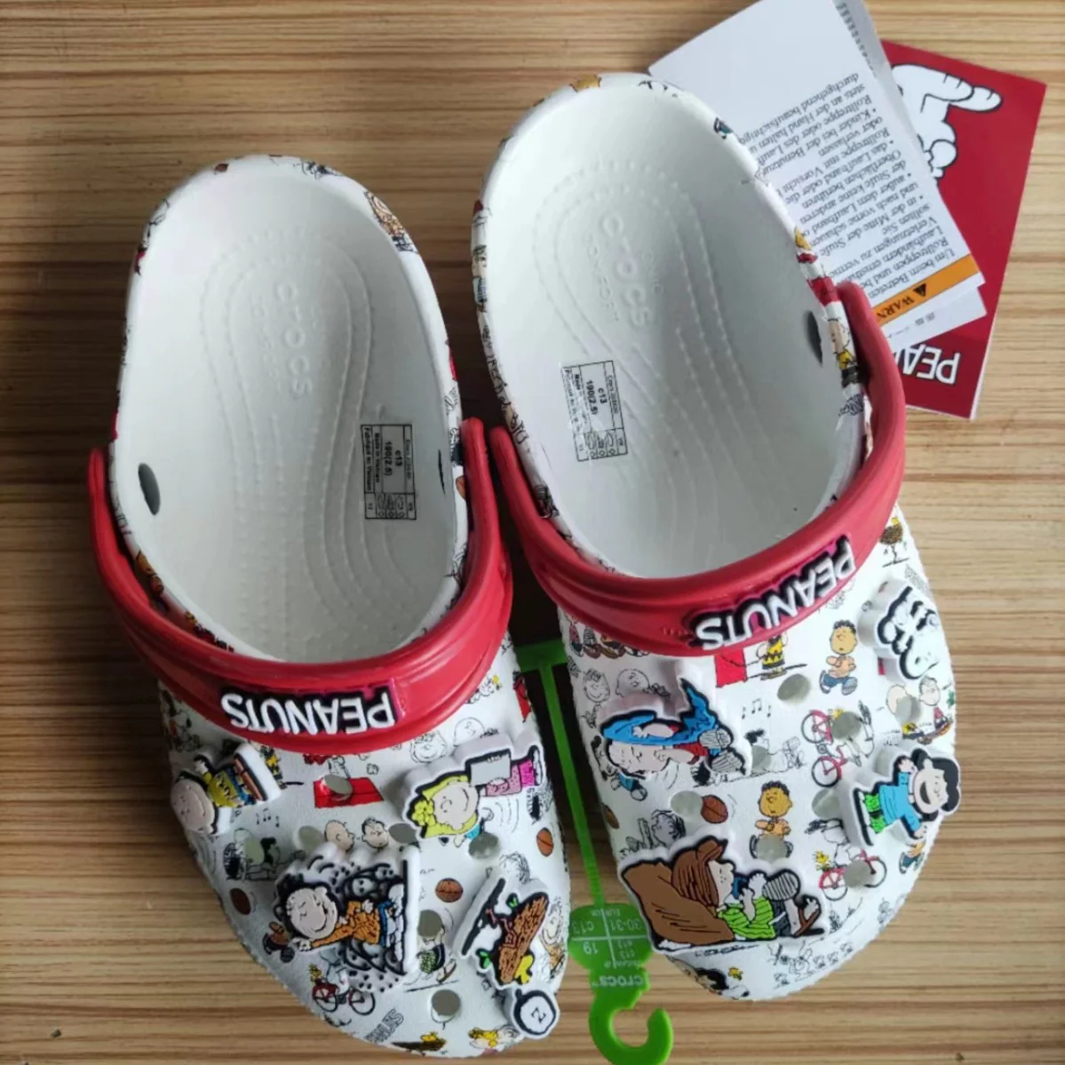 DEANWANGKT Snoopy Carlochi Children's Hole Shoes Girls' Hellokitty Sandals Middle and Big Children Hello Kitty Slippers Cross - Deanwangkt