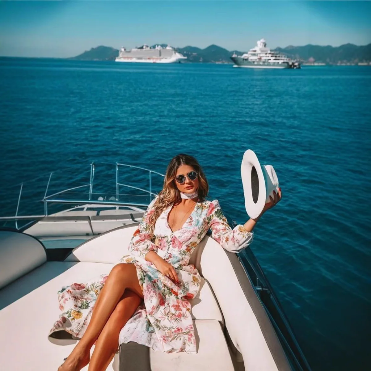 2021 spring and summer New new  romantic floral print deep v-neck long-sleeved pendulum maxi dress - Deanwangkt