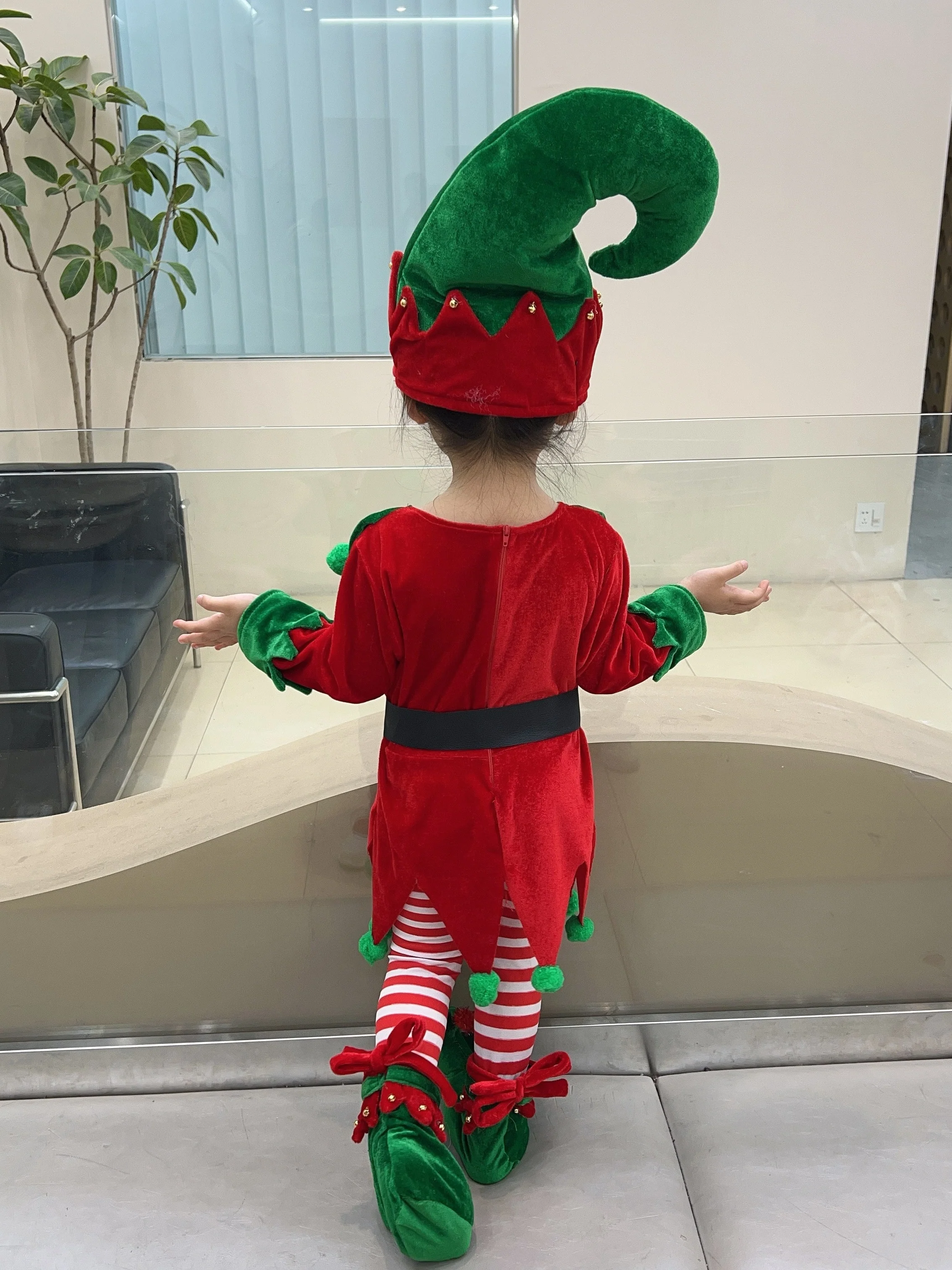 Teen Girls Christmas Style 4-piece Set, Long Sleeve Green And Red Color Block Elf Dress And Striped Socks And Non-Slip Fleece Shoes And Christmas Hat Set, Warm And Soft For Winter Christmas Stage Performance And Dress Up Wear - Deanwangkt