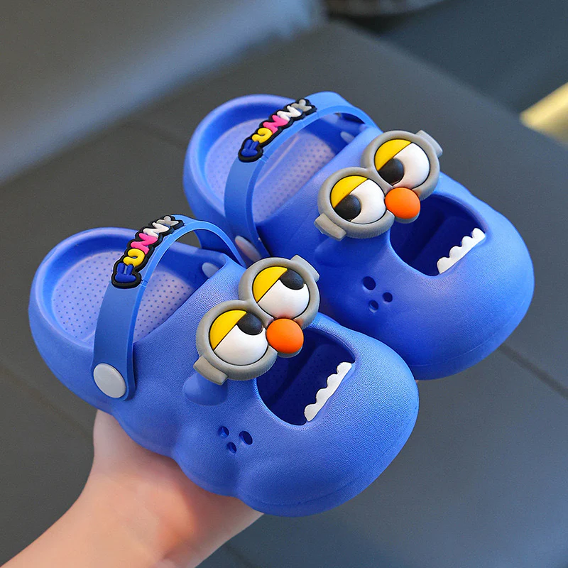 DEANWANGKT Children's Slippers Boys Summer  New Outdoor Home Thick-Soled Non-Slip Slippers Cartoon Toe Cap Slippers Girls - Deanwangkt