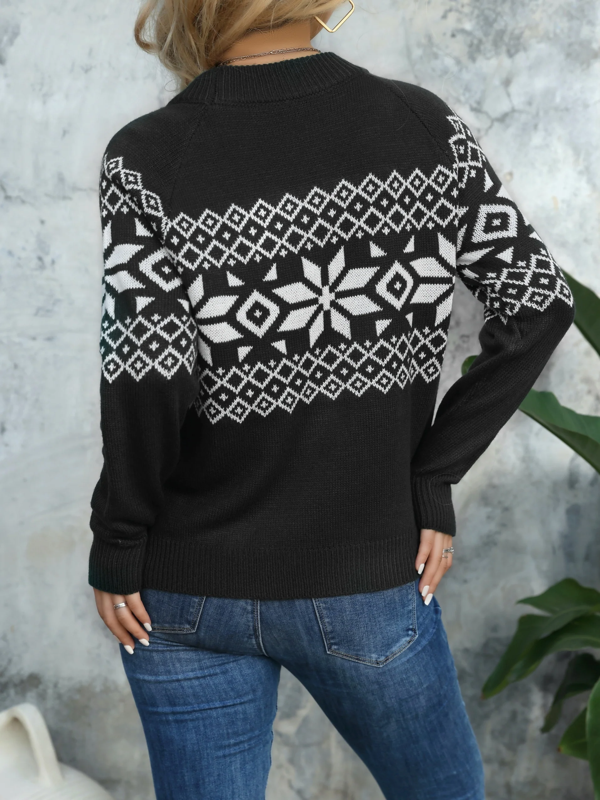 Elegant Geometric Pattern Crew Neck Sweater - Soft, Stretchy, Long Sleeve Knit Top with Raglan Design for Fall and Winter - Perfect for Christmas Parties and Casual Occasions - Deanwangkt