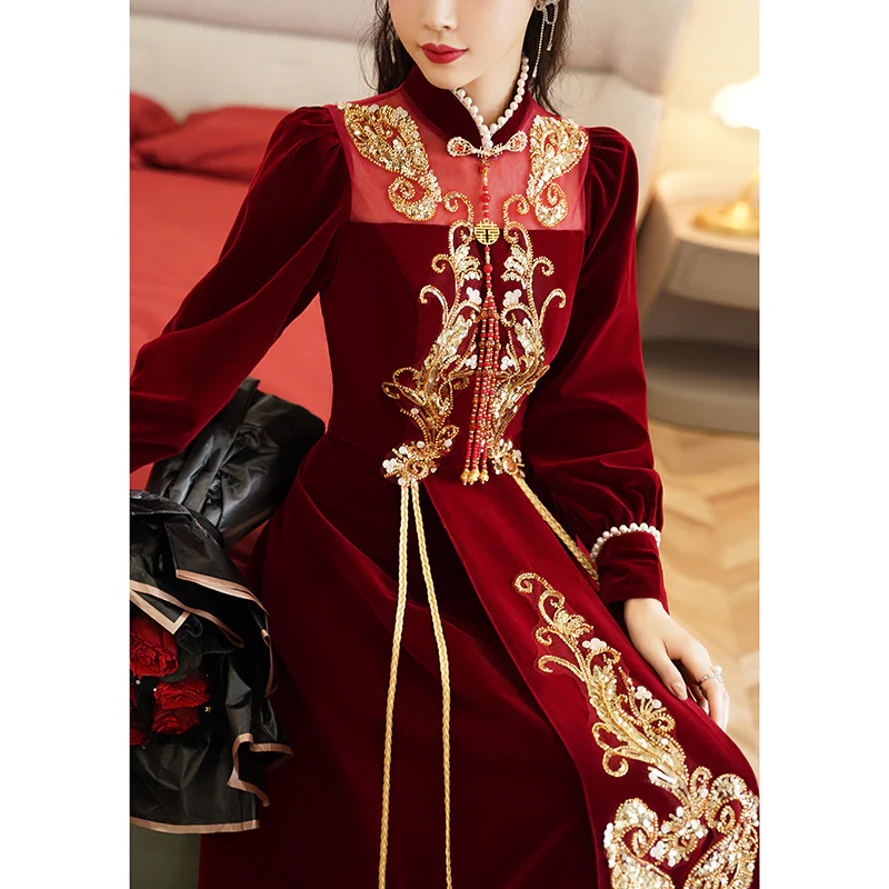 2025 Chinese toast dress bride  new autumn and winter long-sleeved burgundy engagement dress bead embroidered evening dress - Deanwangkt