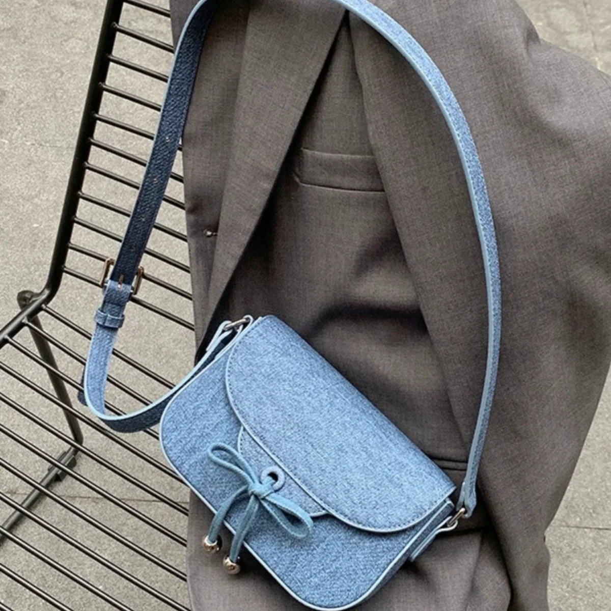 DEANWANGKT 2025 Simple solid color flip small square bag cute bow strap small bag Korean version retro denim girl messenger bag - Deanwangkt