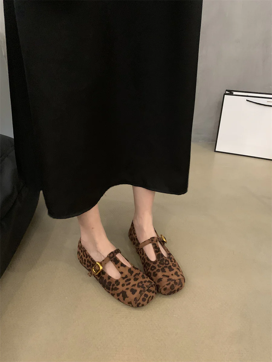 2025  Vintage Mary Jane Shoes Women's Flat popular Fall Andra Red Square Head T with Soft Soled Beanie Ladyshoes Granny Shoes - Deanwangkt