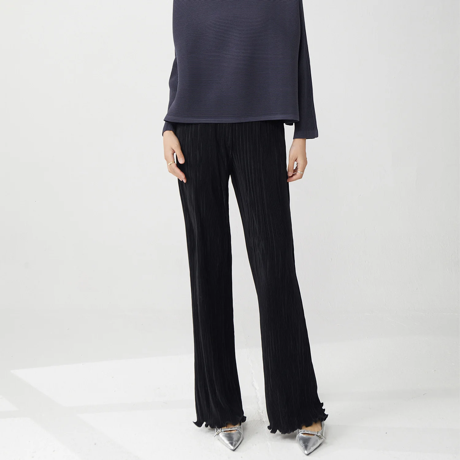 2025 Black casual pants long pants women's spring 2025 new pendant feeling showing legs long flared pants commuter pleated straight-leg pants - Deanwangkt