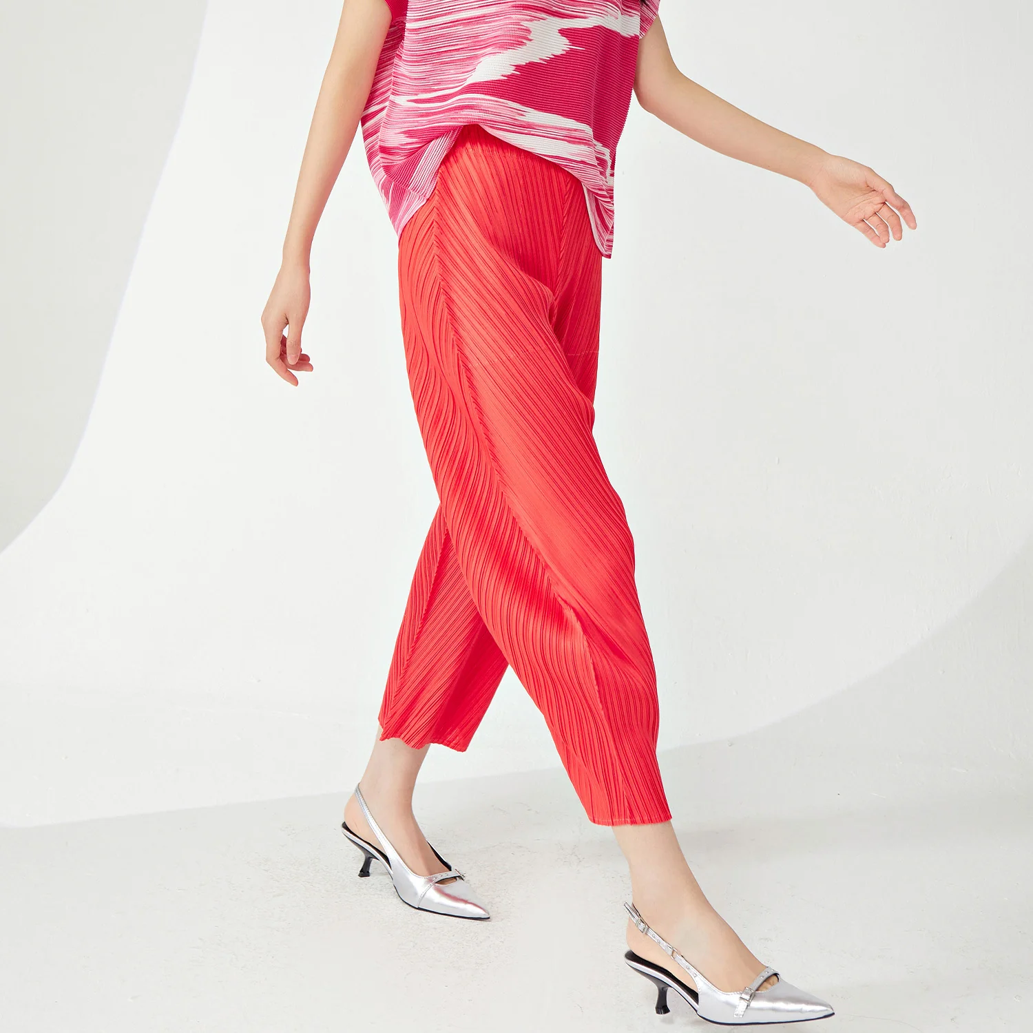 2025 Miyake Casual Pants Children's Personality Counter Loose Large Size Elastic Waist Nine-point Pants Fashion Versatile Harlan Pants - Deanwangkt