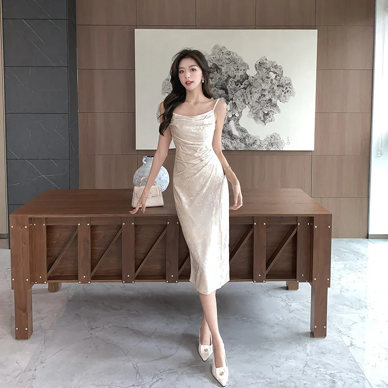 2025 Pure desire swinging velvet skirt irregular split fork suspender dress early autumn new inner high-end dress dress woman - Deanwangkt