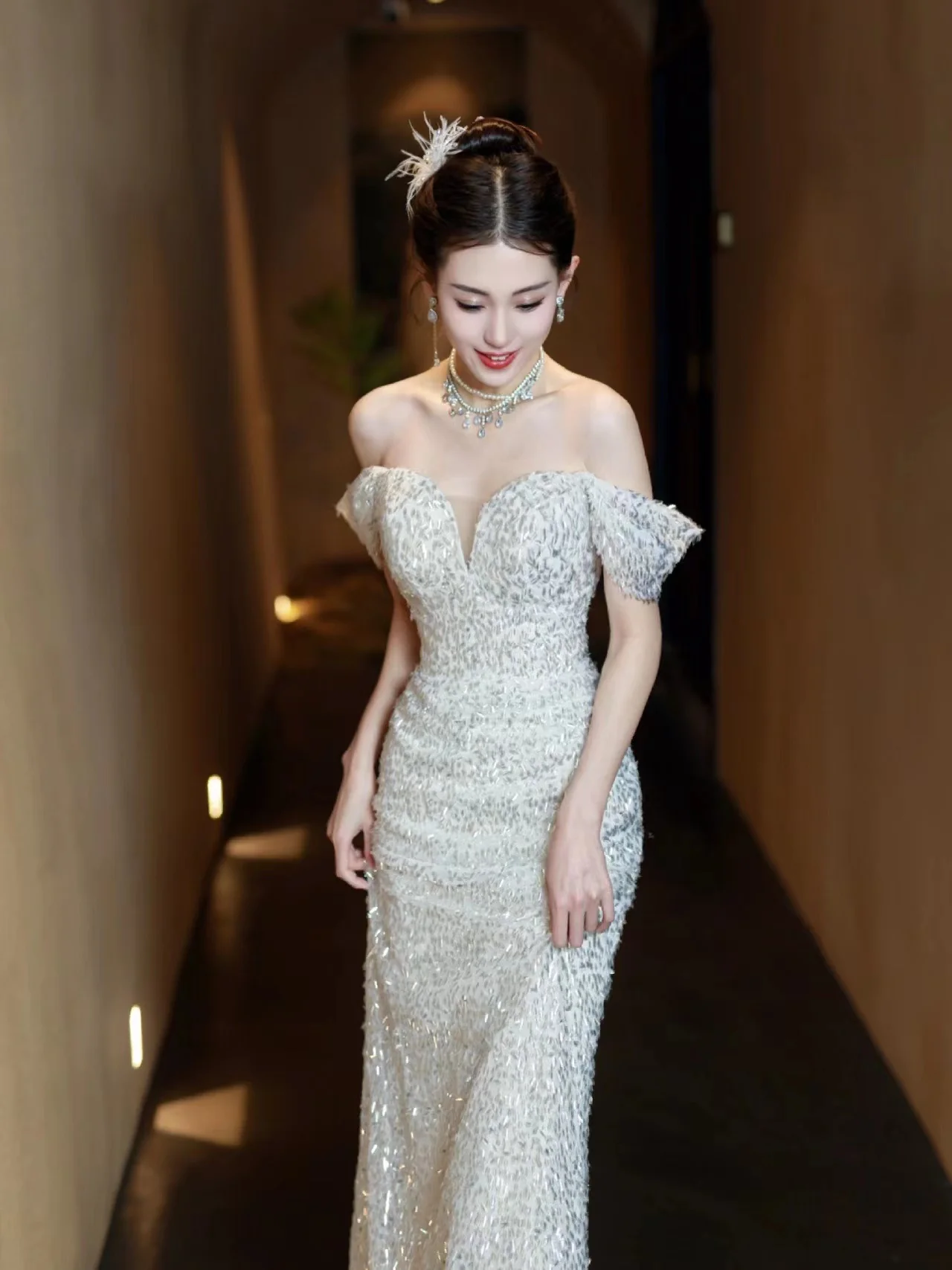 2025 One-word shoulder evening dress female banquet host temperament socialite bride toast dress light luxury fishtail dress - Deanwangkt