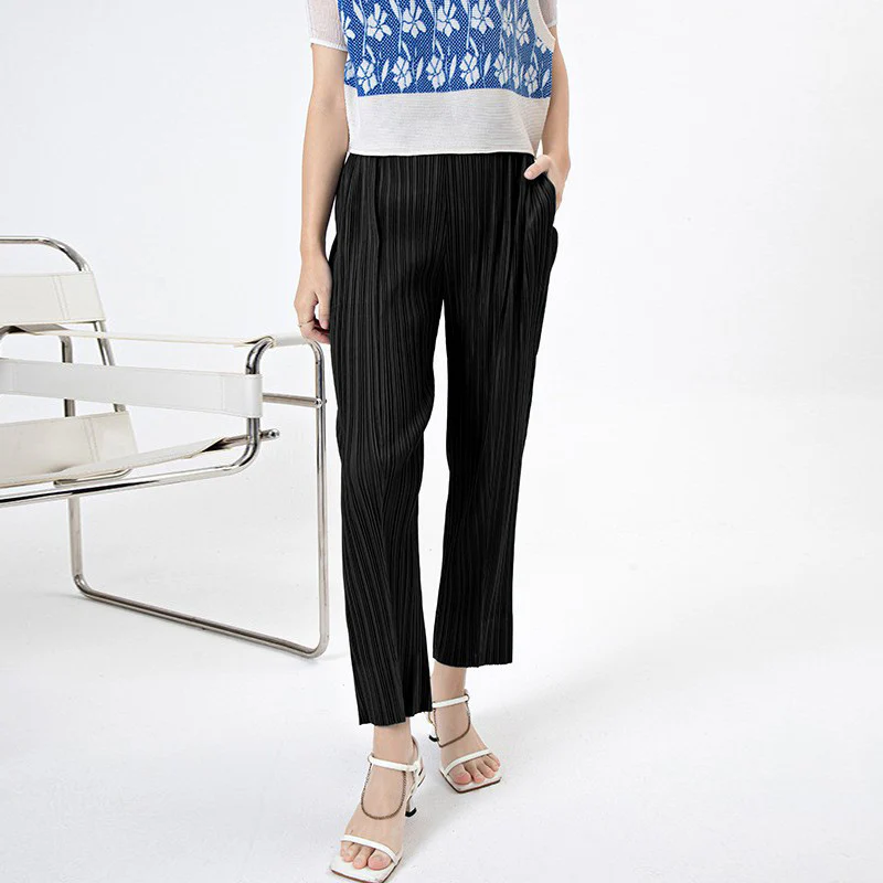 2025 Summer new Miyake pants women's high waist solid color elastic pleated nine-point pants new small foot straight casual pants - Deanwangkt