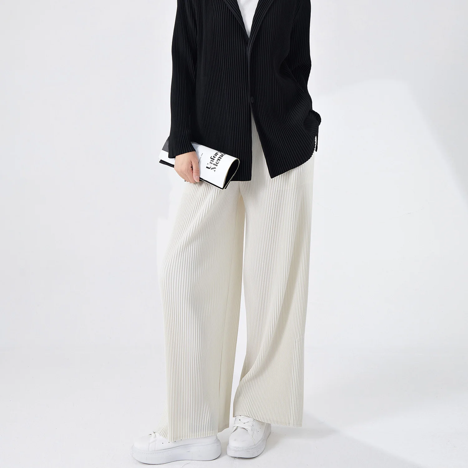 2025 Miyake Casual Pants Women's Counter Quality Advanced Sense Men's and Women's Same Folded Wide Leg Pants Loose Versatile Straight Pants - Deanwangkt