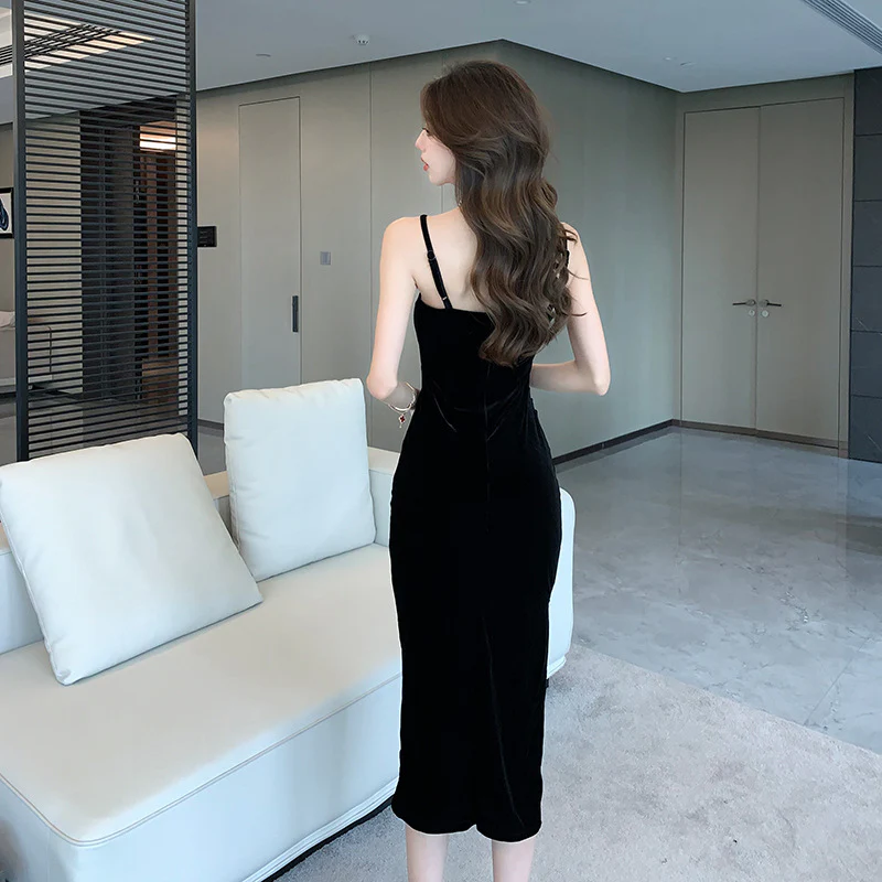 2025 high-end temperament feminine suspender dress women's autumn new Spice Girl velvet hip skirt small black dress - Deanwangkt