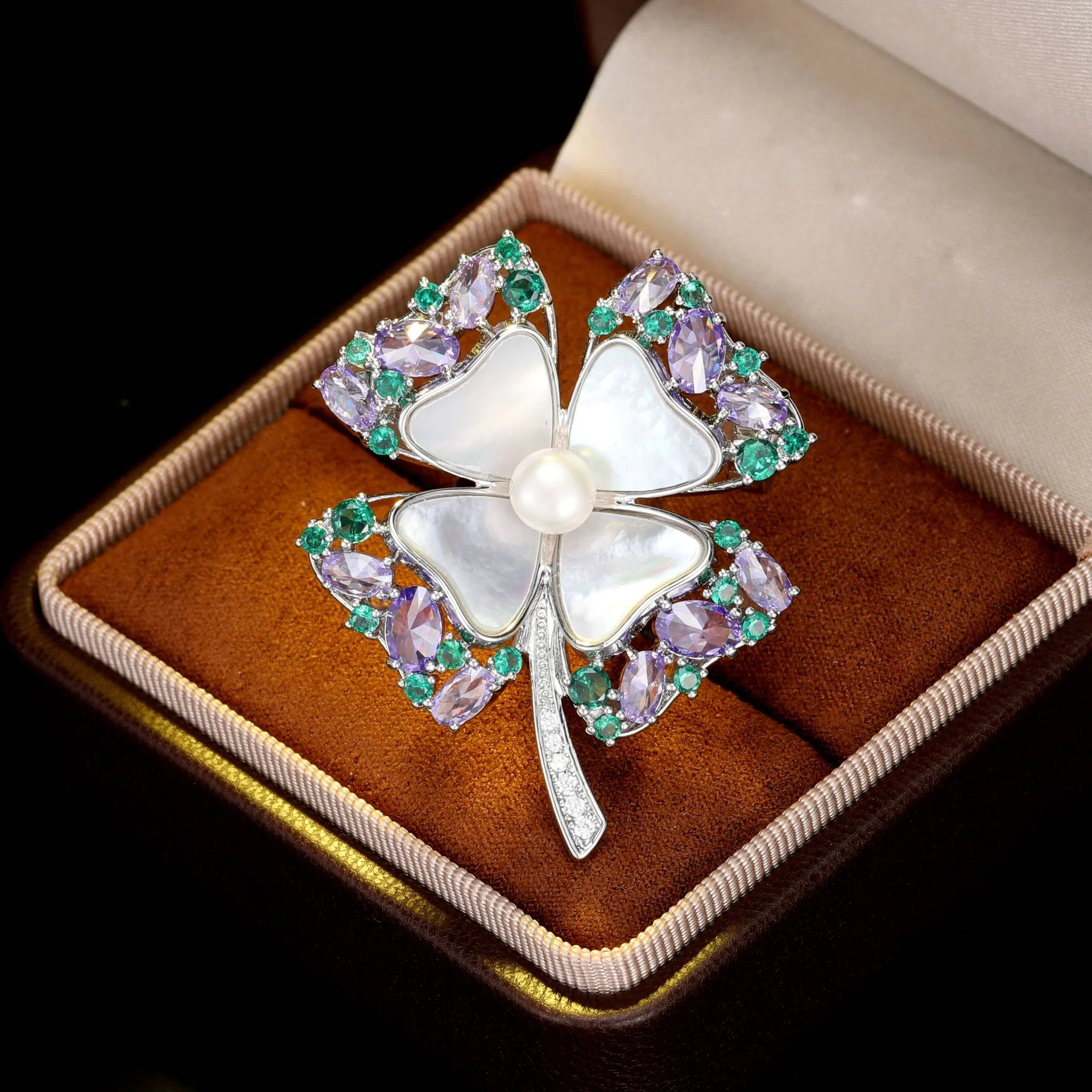 2025 Light luxury high-end mother shell natural freshwater pearl lucky grass brooch exquisite zircon fashion suit coat accessories - Deanwangkt