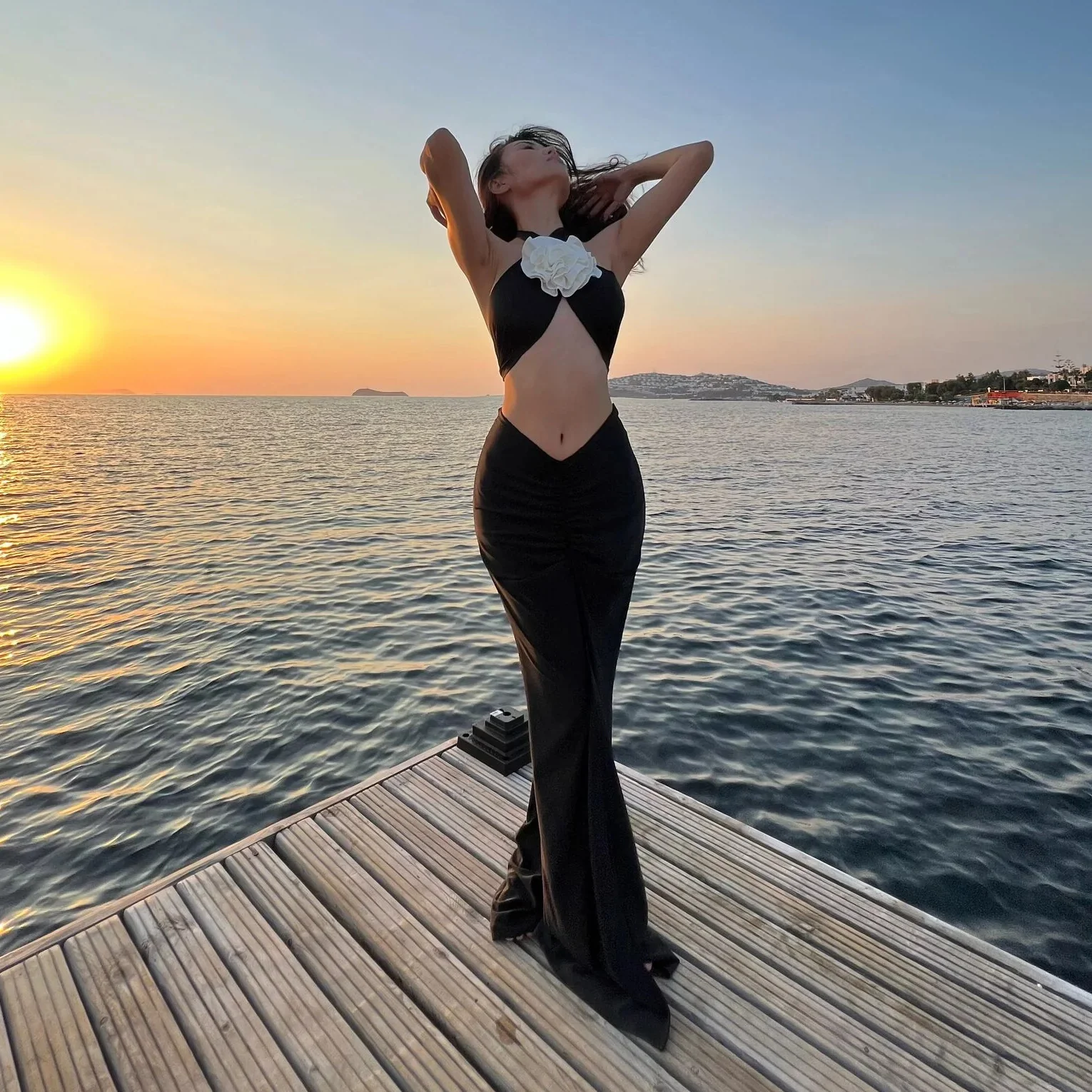 beach vacation style neck vest, crop top, high waist split skirt, two-piece set, Spice Girl temperament - Deanwangkt