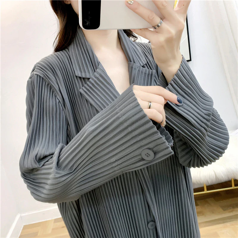 2025 Miyake women's clothing wholesale autumn and winter new product temperament loose large size long sleeve pleated men and women the same suit jacket women - Deanwangkt