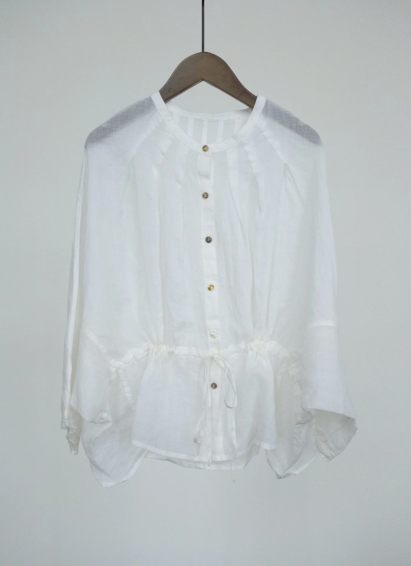 Literary casual bat-sleeved loose ramie shirt, versatile commuter transparent shawl sunshade top W23111 - Deanwangkt