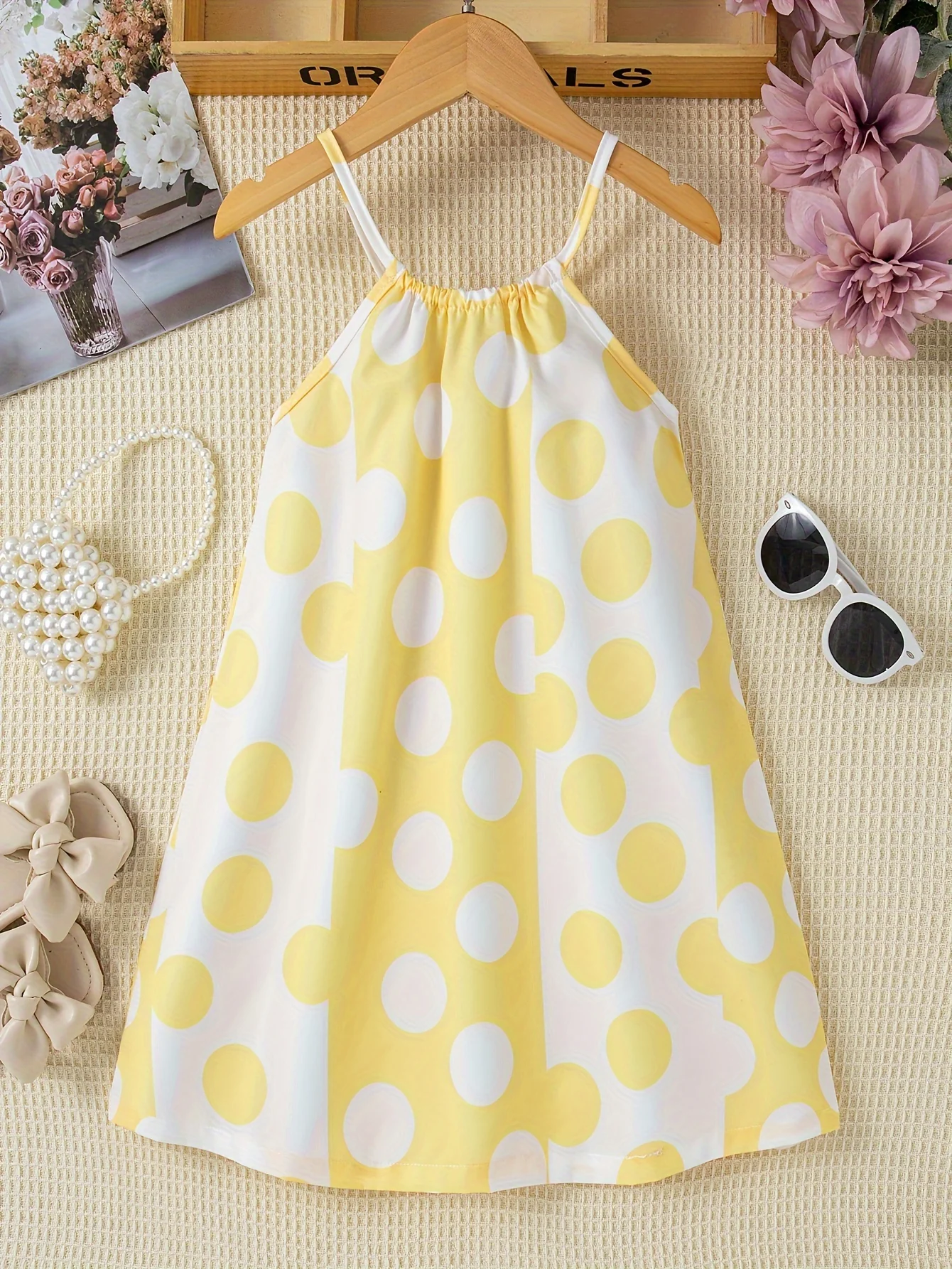Girls Charming Polka Dot Summer Dress - Chic Thin Straps, Sleeveless, Vibrant Print, Regular Fit, Knee-Length - Ideal for Stylish Casual Outings - Deanwangkt