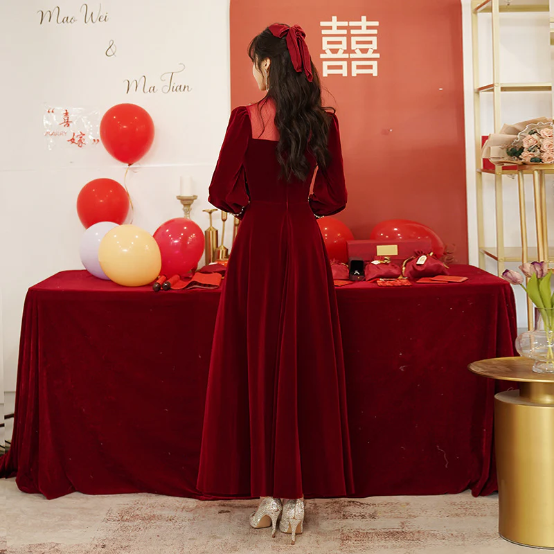 2025 Chinese toast dress bride  new autumn and winter long-sleeved burgundy engagement dress bead embroidered evening dress - Deanwangkt